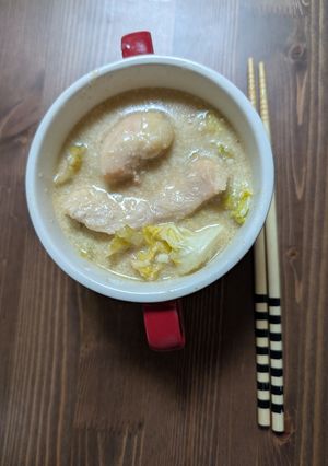 鶏胸肉と春キャベツの白味噌マヨ煮込み-レシピのメイン写真