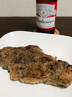 瓶ビールのライフハックとステーキ-レシピのメイン写真