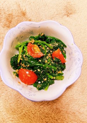 ほうれん草とミニトマトの胡麻和え-レシピのメイン写真