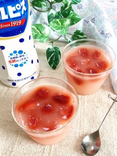 カルピス♪いちご寒天-レシピのメイン写真