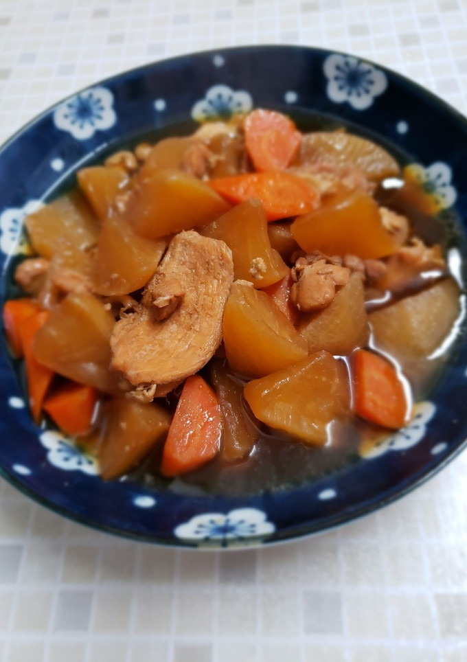 定番♪鶏肉と大根と人参の煮物-レシピのメイン写真