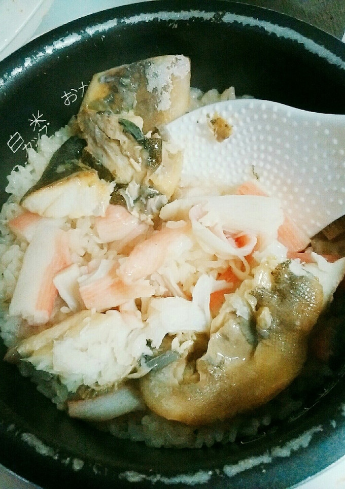 カニかまと白身魚の炊き込みご飯-レシピのメイン写真
