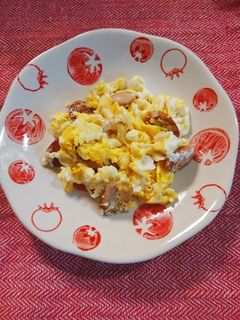 ズボラな♪炒り卵~ウインナーver-レシピのメイン写真