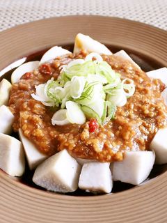 レンジで!坦々里芋(里芋の肉味噌がけ)-レシピのメイン写真