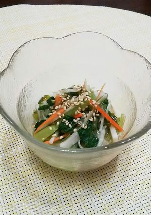 味付めかぶとチンゲン菜の中華風サラダ。-レシピのメイン写真