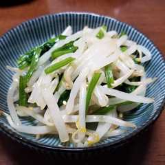 รูปของ モヤシとほうれん草のだし醤油と胡麻油和え