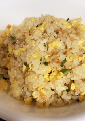 冷やご飯でパラパラの鮭フレークチャーハン-レシピのメイン写真