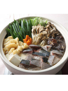 しみしみ寒ぶりと九条ねぎの焼あごだし鍋-レシピのメイン写真