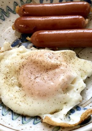 簡単☆目玉焼きに塩コショウ-レシピのメイン写真