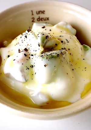 朝ご飯に 甘くないアボカドヨーグルト-レシピのメイン写真
