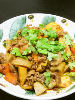 麻辣香鍋:シビ辛な牛肉と筍と蓮根の炒め物-レシピのメイン写真