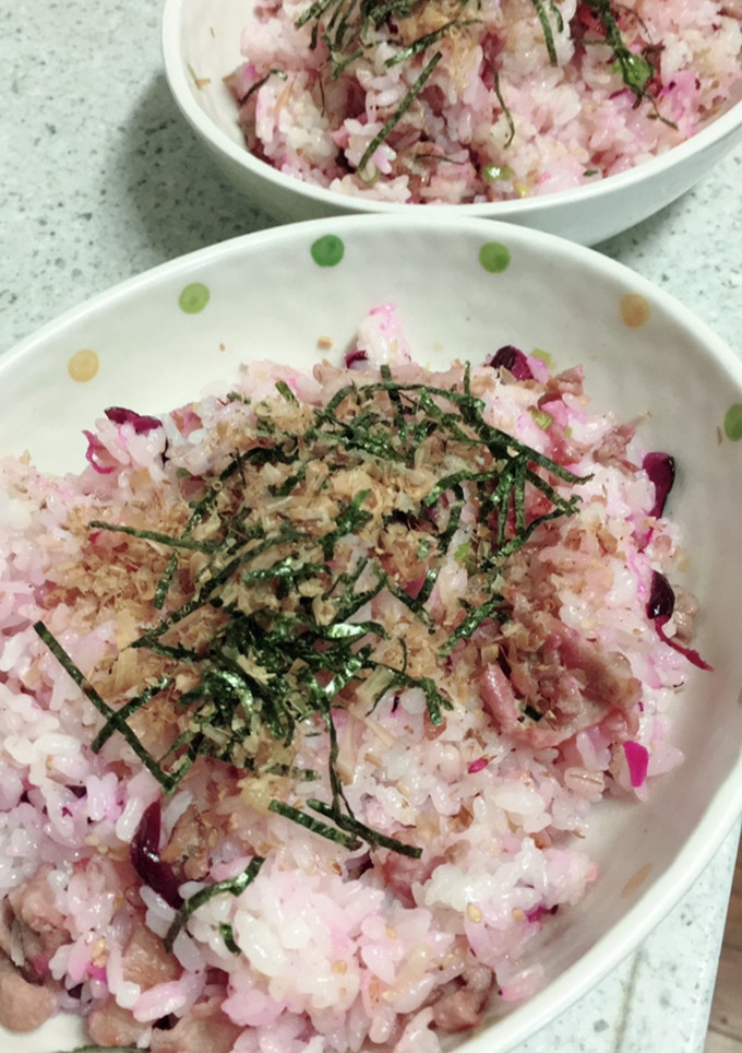 しば漬けでほんのりピンクの和風チャーハン-レシピのメイン写真