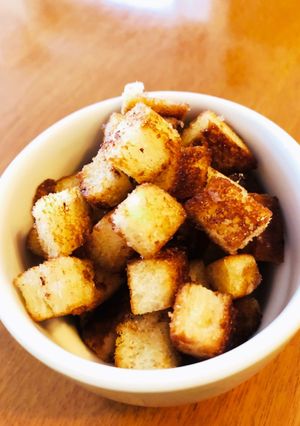 フライパンで簡単♪10分で食パンラスク-レシピのメイン写真