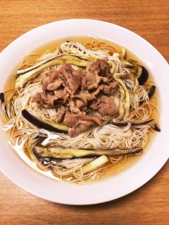 豚生姜焼き乗せぶっかけ細切りナス入り素麺-レシピのメイン写真