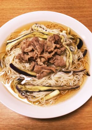 豚生姜焼き乗せぶっかけ細切りナス入り素麺-レシピのメイン写真