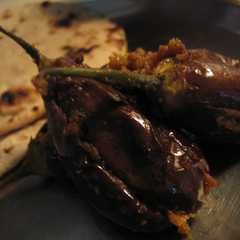 รูปของ ナスのマサラ詰めカレー