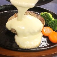 基本からアレンジまで！思わずつくりたくなる「ハンバーグ チーズ
