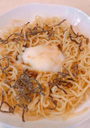 レンジで簡単、温玉塩こんぶの、和風パスタ-レシピのメイン写真