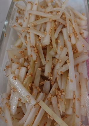 大根の皮はきんぴらに！-レシピのメイン写真