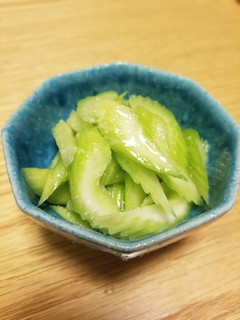 塩麹で揉むだけ簡単副菜⭐セロリの浅漬け-レシピのメイン写真