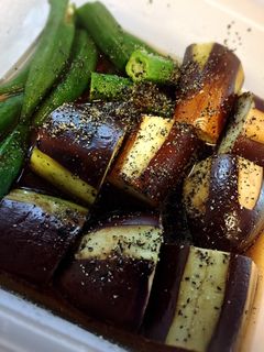 生姜香る♪めんつゆでナスとオクラの煮浸し-レシピのメイン写真