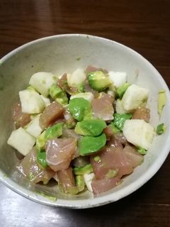 マグロ、山芋、アボカドの和え物-レシピのメイン写真