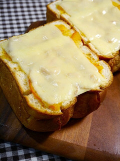 簡単!マーマレードチーズカレートースト-レシピのメイン写真