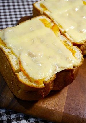 簡単！マーマレードチーズカレートースト-レシピのメイン写真