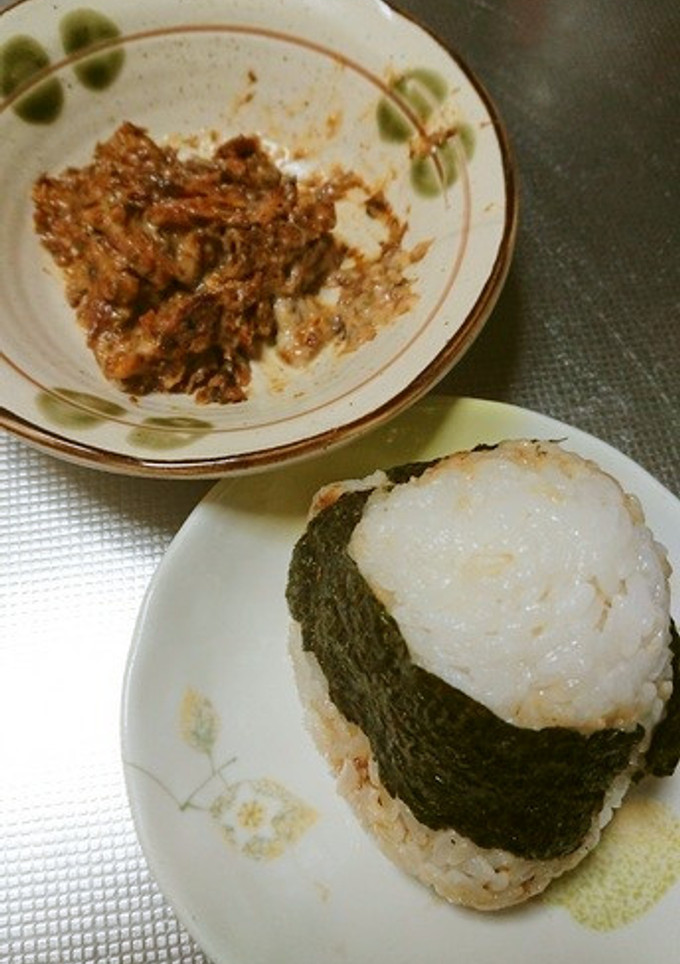 ★美味　さんまの蒲焼の缶詰でおにぎりの具-レシピのメイン写真