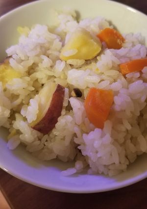 皮つきサツマイモご飯-レシピのメイン写真