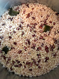食べやすい玄米と小豆ご飯 (圧力鍋)-レシピのメイン写真