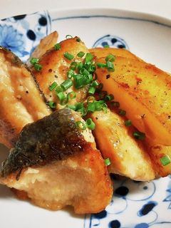 生鮭とじゃがいものバターポン酢焼き-レシピのメイン写真
