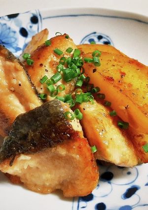 生鮭とじゃがいものバターポン酢焼き-レシピのメイン写真