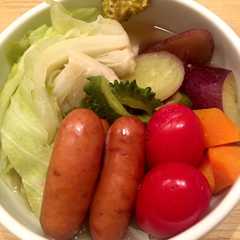 รูปของ パンクキャベツと夏秋野菜のポトフ
