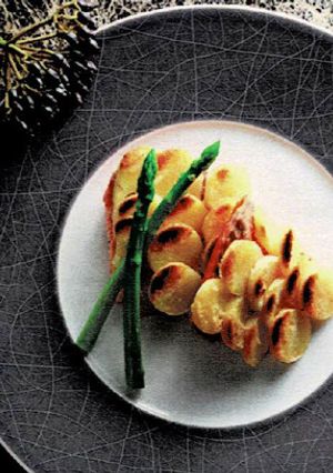 「毎月作る世界の料理」サーモンの鱗仕立て-レシピのメイン写真