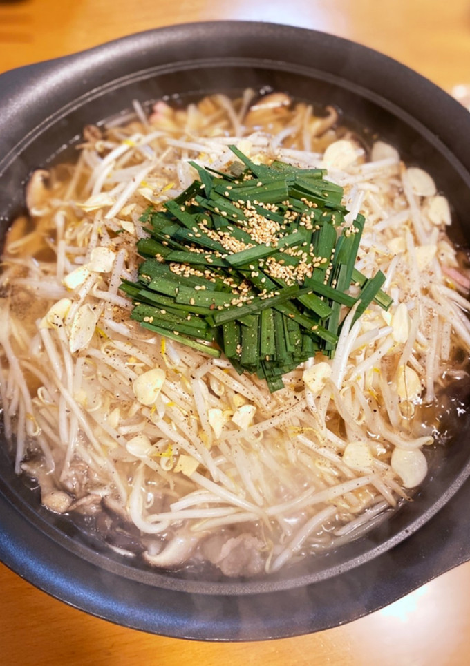 新感覚！炒め椎かまの香ばし豚もやし鍋-レシピのメイン写真
