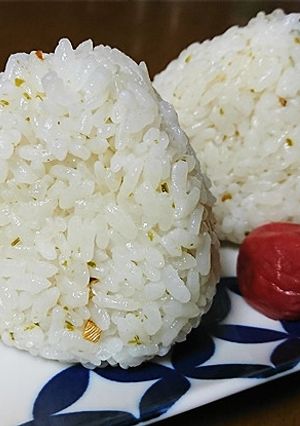 こんぶだしのだしパックで作る混ぜご飯-レシピのメイン写真