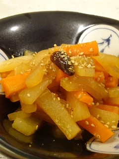 酸味でさっぱり♪大根と人参の酢煮-レシピのメイン写真