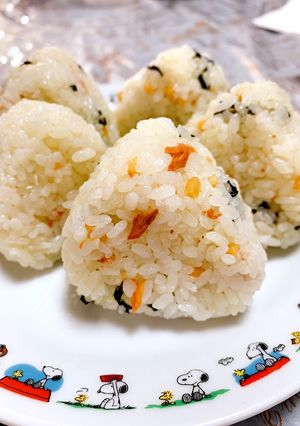 お茶漬けの素で！簡単おむすび-レシピのメイン写真