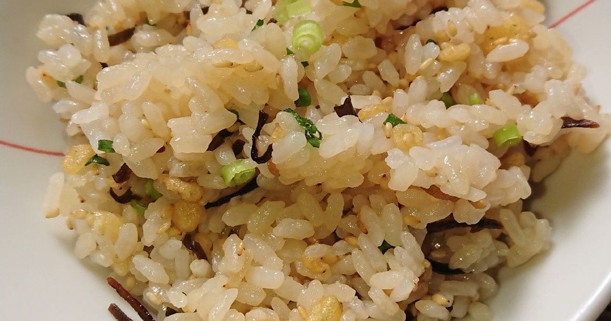 基本からアレンジまで!思わずつくりたくなる「天かすご飯」のレシピ集 | クックパッド