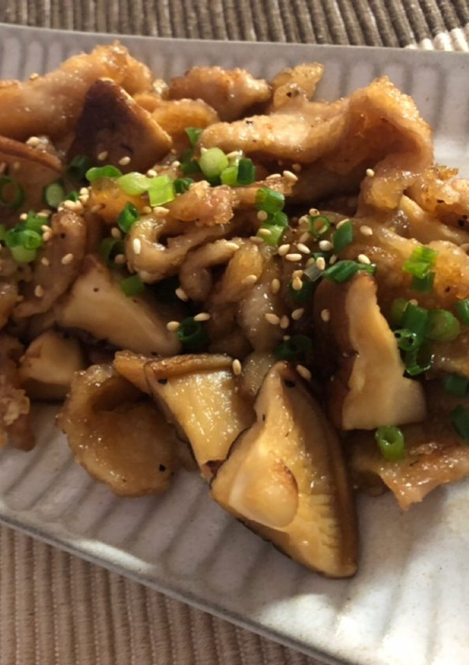 簡単♫節約♫ご飯すすむ鶏皮としいたけ炒め-レシピのメイン写真