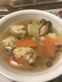 食べるお団子入りチキンコンソメスープ-レシピのメイン写真