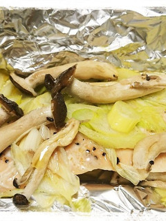 鮭と長ネギとしめじのホイル焼き-レシピのメイン写真