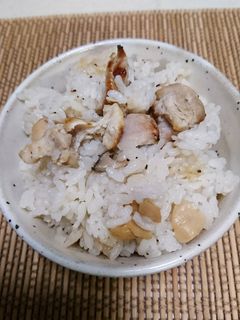 塩もも焼き鳥とエリンギの炊き込みご飯-レシピのメイン写真