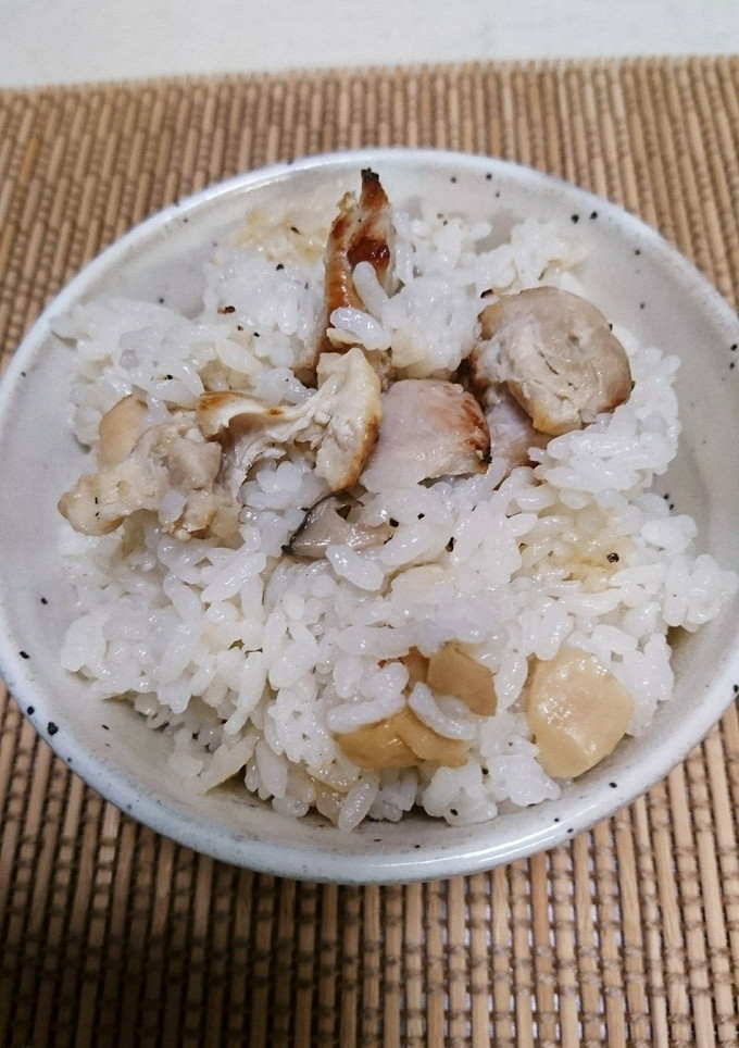 塩もも焼き鳥とエリンギの炊き込みご飯-レシピのメイン写真