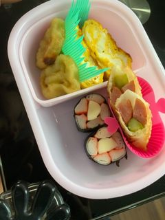 カニカマとチーズの花模様海苔巻き-レシピのメイン写真