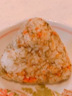 粉末緑茶で、鮭茶漬け風、シャケおにぎり-レシピのメイン写真