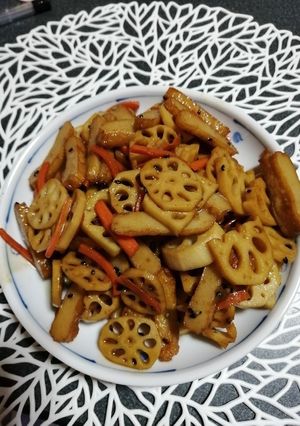 シャキシャキレンコンと人参のきんぴら-レシピのメイン写真