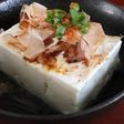 シンプルな豆腐♪醤油&削り節&七味唐辛子