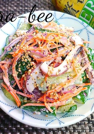 めちゃ旨♪イカと野菜のゆかりマヨサラダ-レシピのメイン写真
